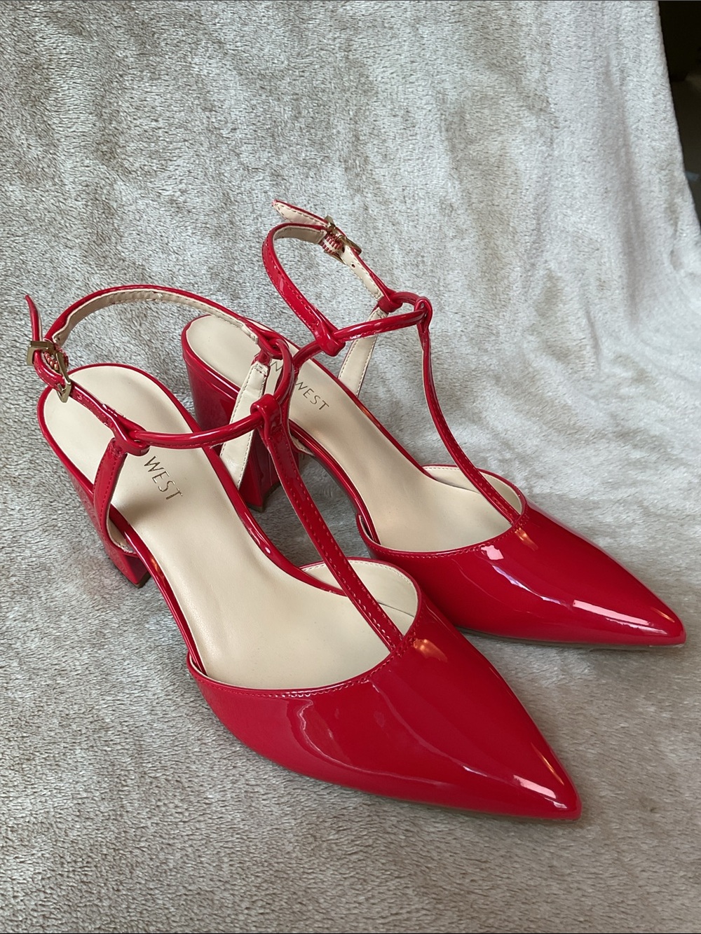 Nine West Red Patent T-Strap Pointed Toe Heels Size 7.5